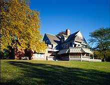 http://upload.wikimedia.org/wikipedia/commons/thumb/c/c0/Sagamore_Hill.jpg/220px-Sagamore_Hill.jpg